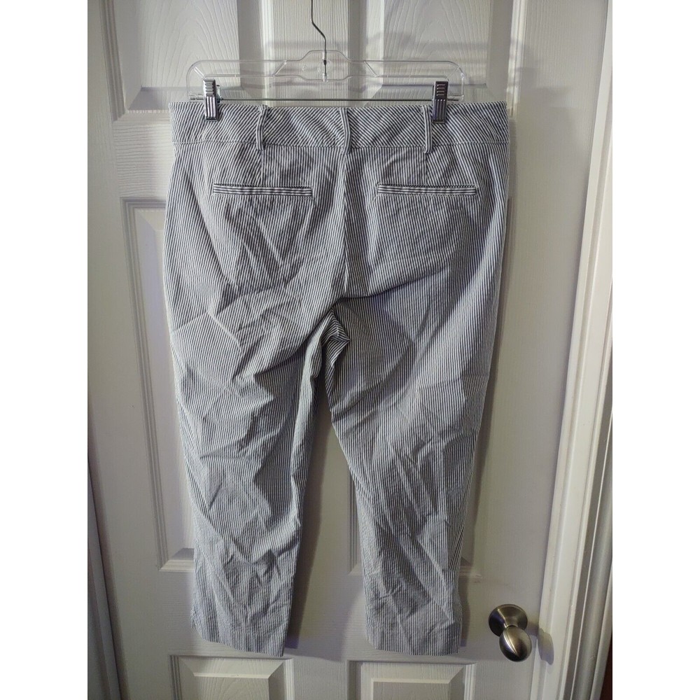 7th Avenue Capri Pants Size 10 Gray And White Stripes - Picture 3 of 8